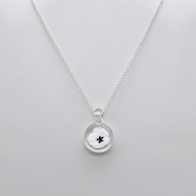Pendentif Flora blanc 1
