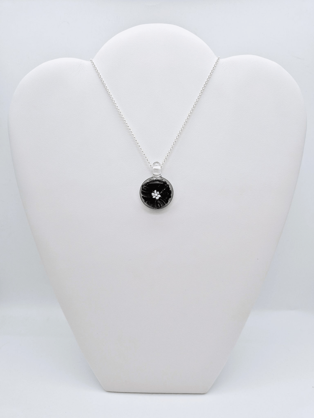 Pendentif Flora noir et aventurine brillante