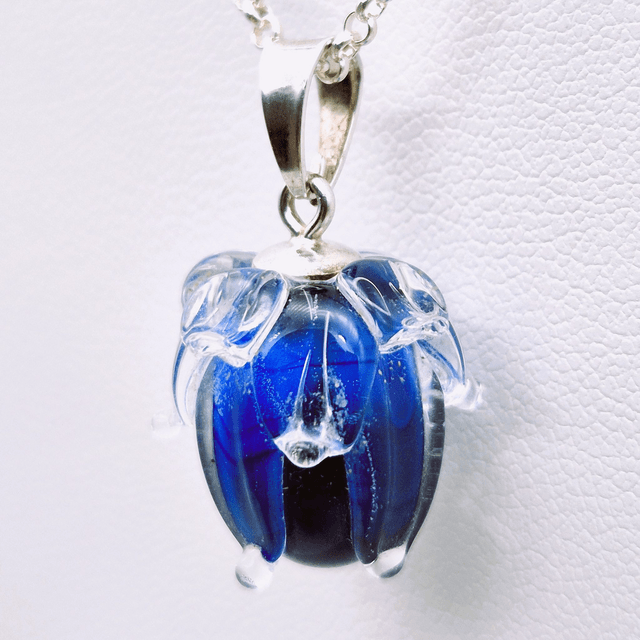Pendentif Clochette bleu foncé (petit modèle)