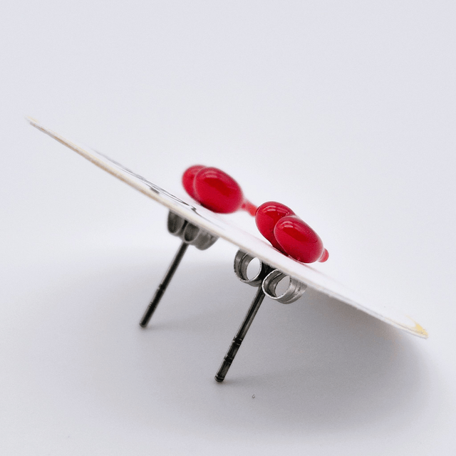 Puces d'oreilles - Cœurs rouges