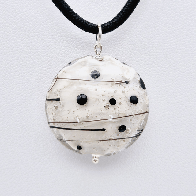 Pendentif Planète ivoire