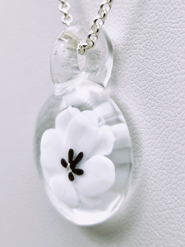 Pendentif Flora blanc 1