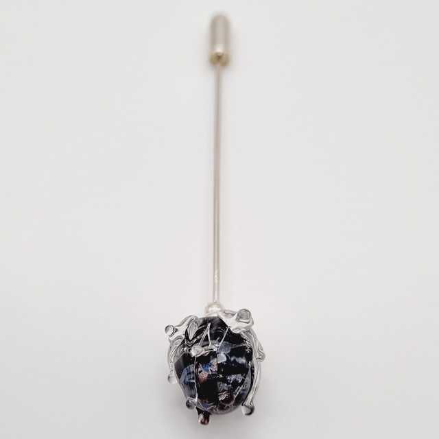 Broche Clochette noire métalissée
