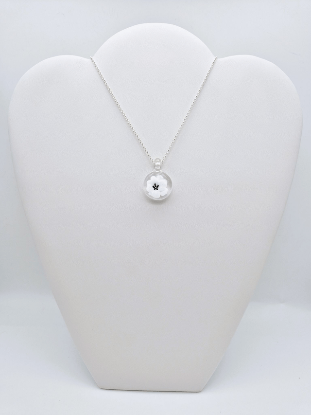 Pendentif Flora blanc 2