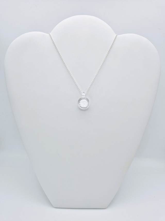 Pendentif Dahlia blanc 1