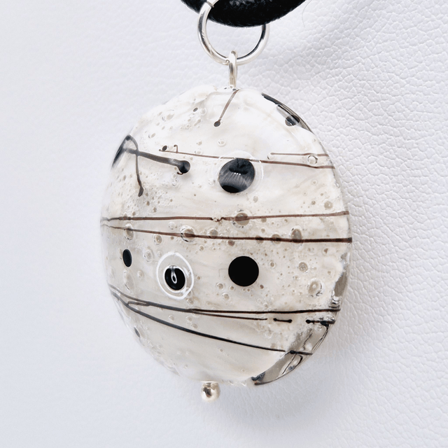 Pendentif Planète ivoire