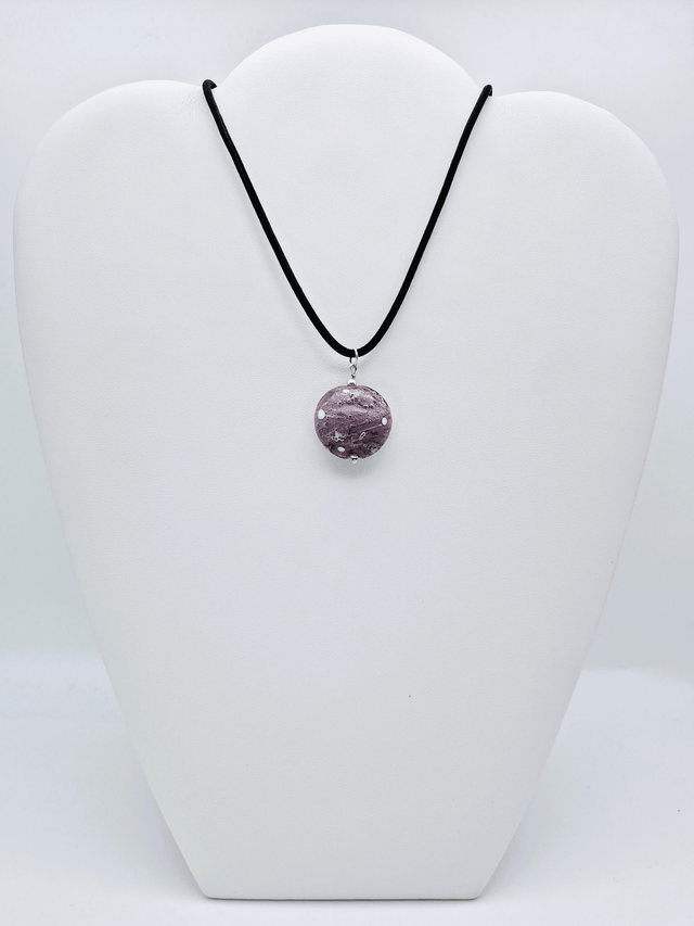 Pendentif Planète violette