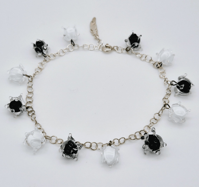 Bracelet Clochettes blanches et noires