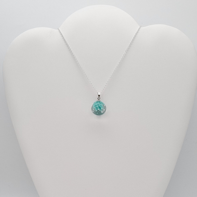 Pendentif Ariel vert 1