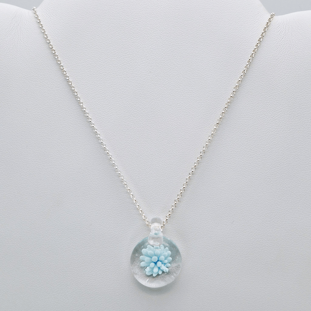 Pendentif Dahlia bleu clair