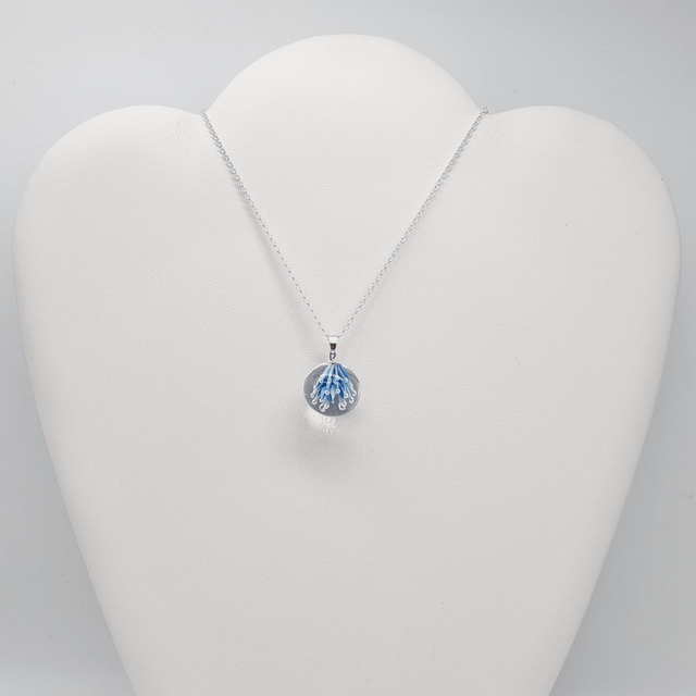 Pendentif Ariel bleu et ivoire 1
