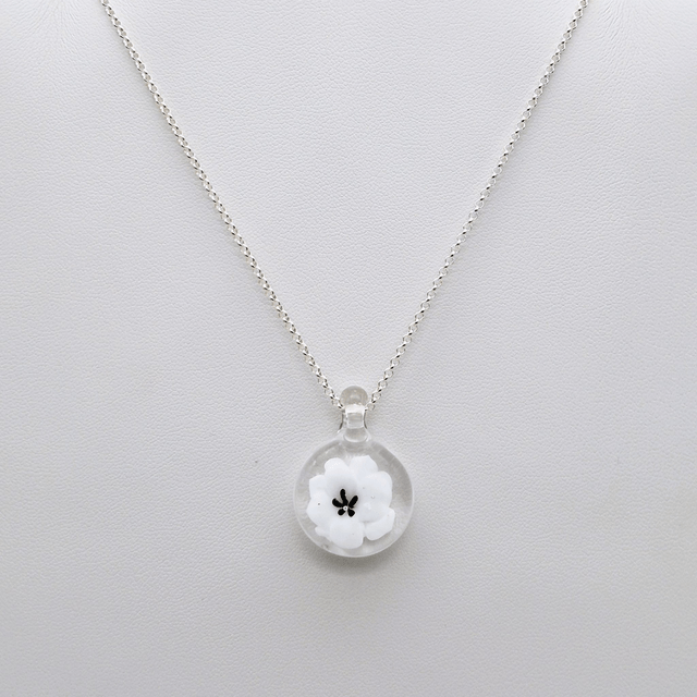 Pendentif Flora blanc 2