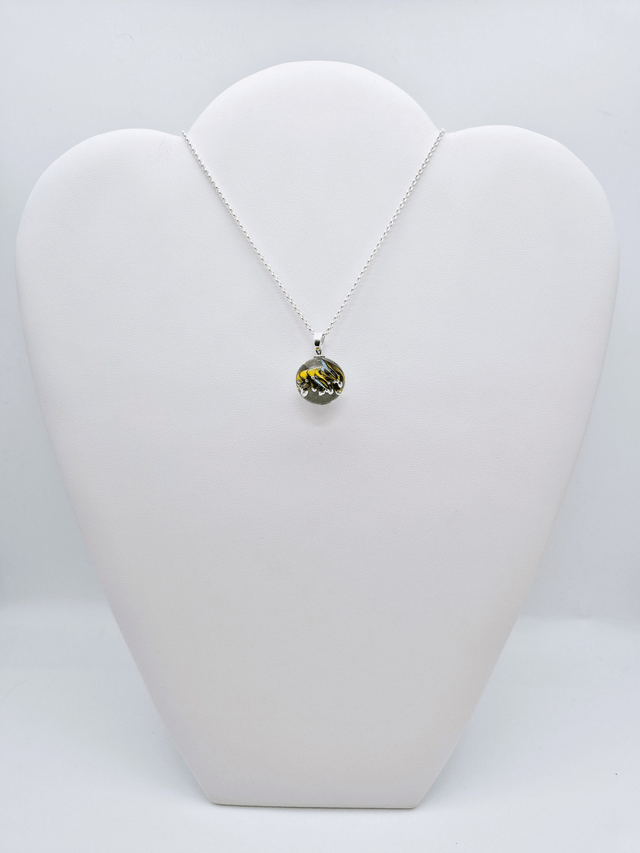 Pendentif Ariel moutarde et bleu