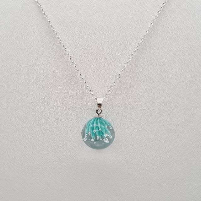 Pendentif Ariel vert 1