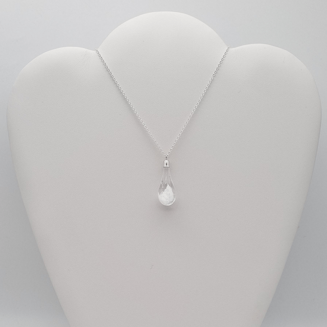 Pendentif Goutte blanche 1