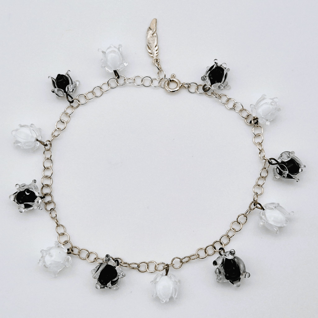Bracelet Clochettes blanches et noires
