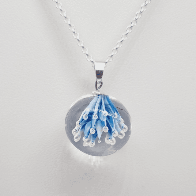 Pendentif Ariel bleu et ivoire 1