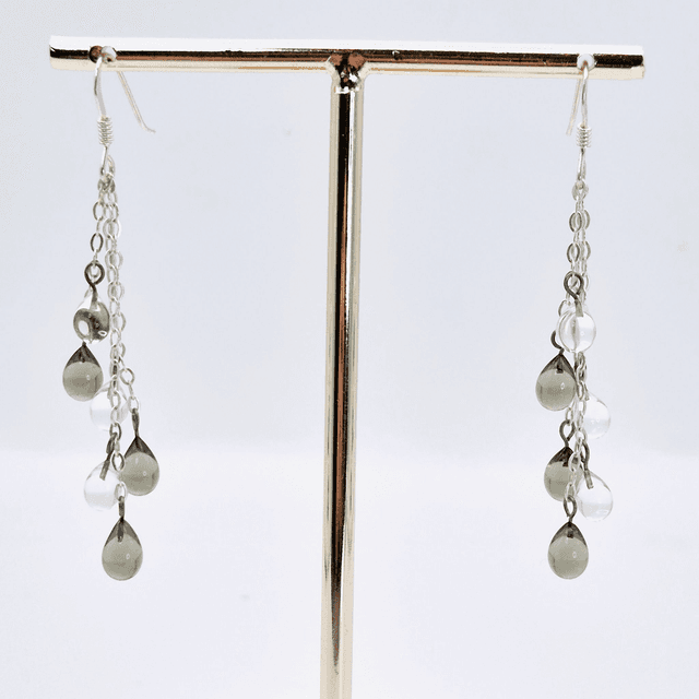Boucles d&#039;oreilles Gouttes grises et transparentes