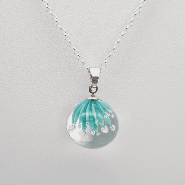 Pendentif Ariel vert 1